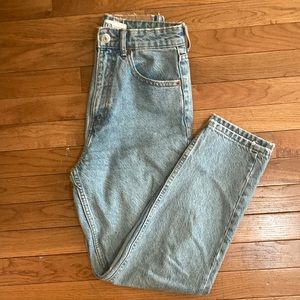 Zara Womens Mom Fit High Waisted Light Wash Jeans